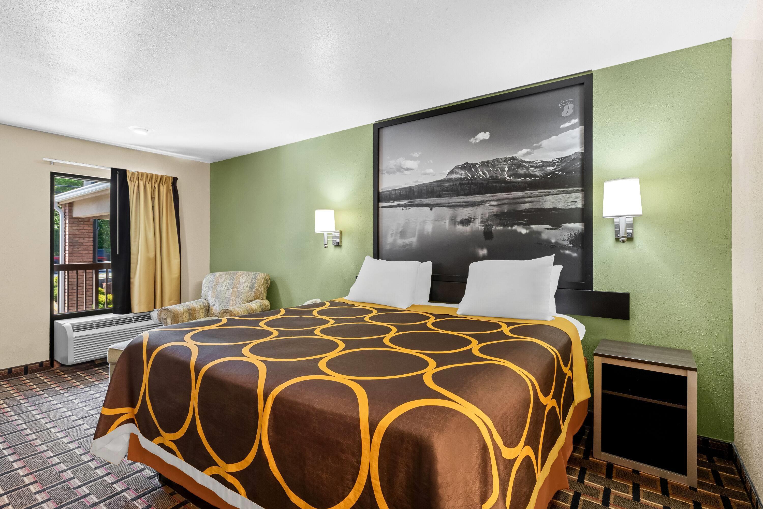 Room, King Bed, Super 8 by Wyndham Acworth/Atlanta Area GA 2/7