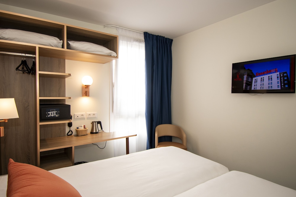 K Hotel 15/49