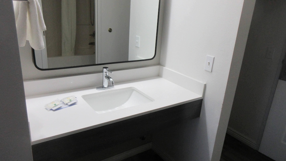 Quality Inn Carlin 55/58