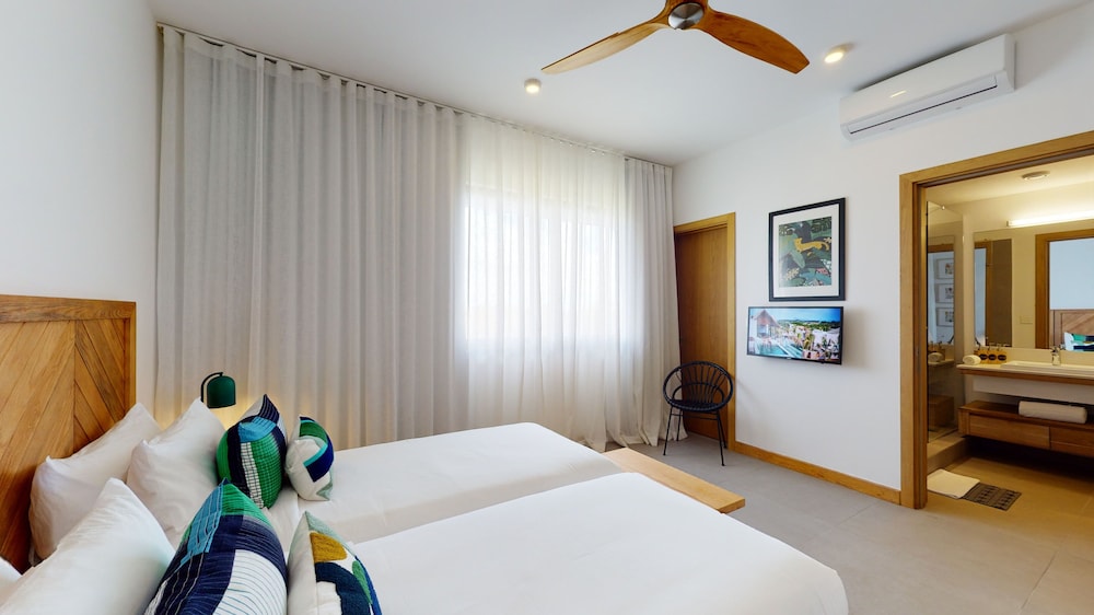 Mythic Suites & Villas by MJ Holidays 23/64