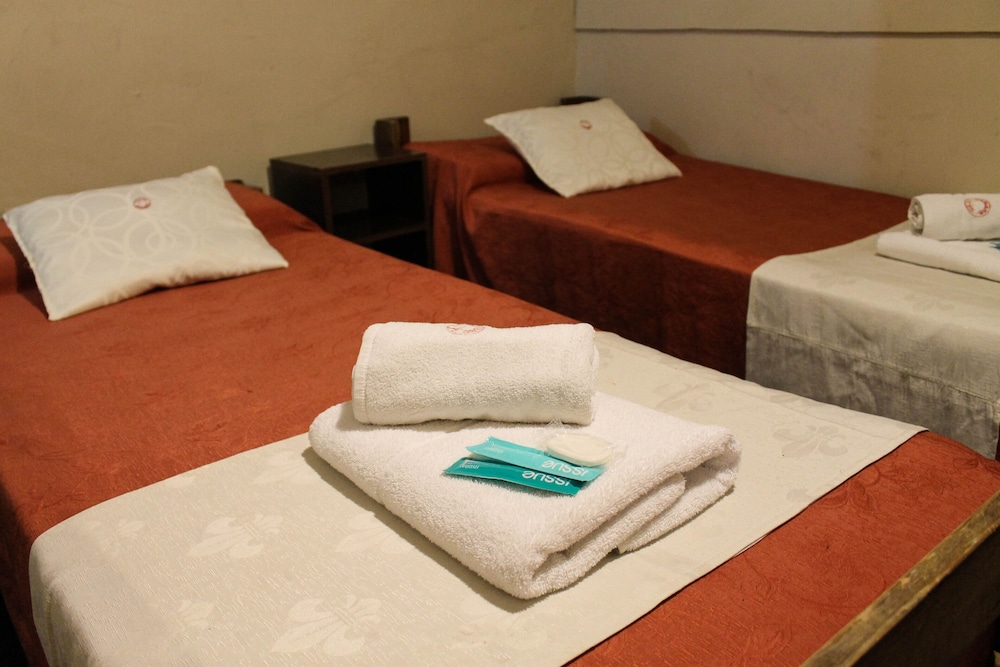Casi Guemes Hotel 15/34