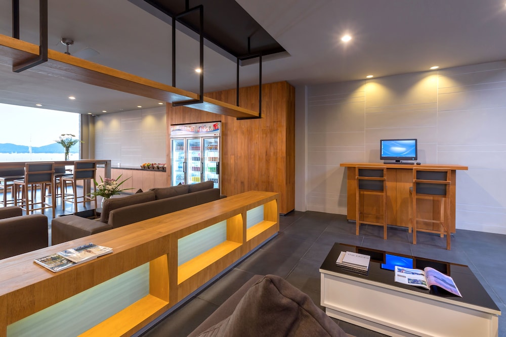 X10 Seaview Suites At Panwa Beach 4/63