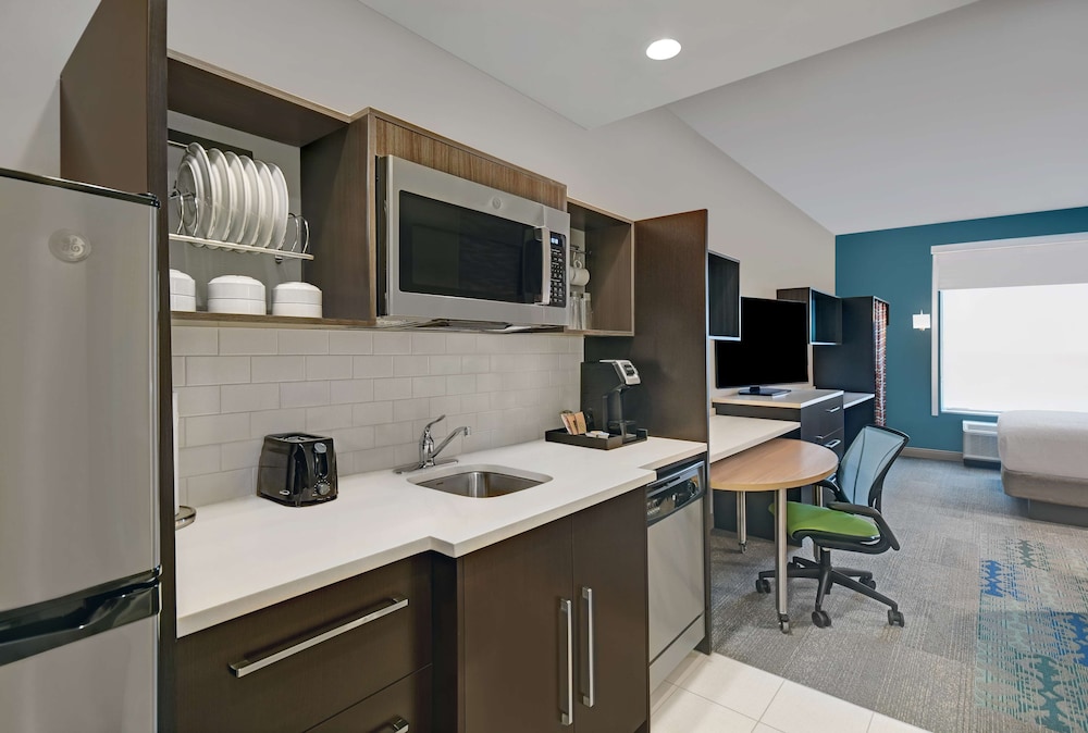 Home2 Suites by Hilton Houston Medical Center 50/52