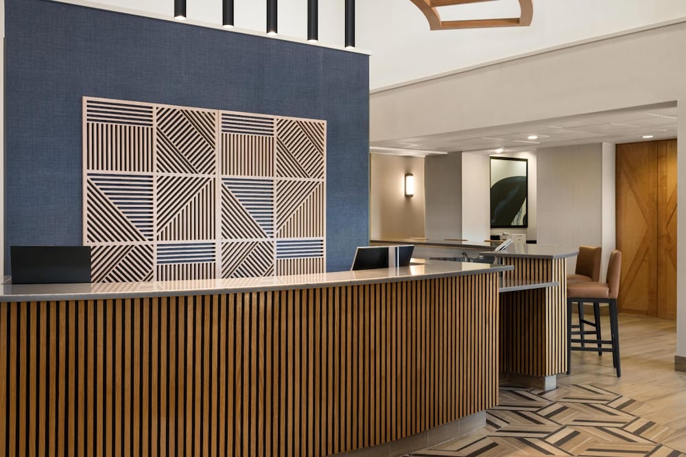 Hyatt Place Dallas/Park Central 12/62