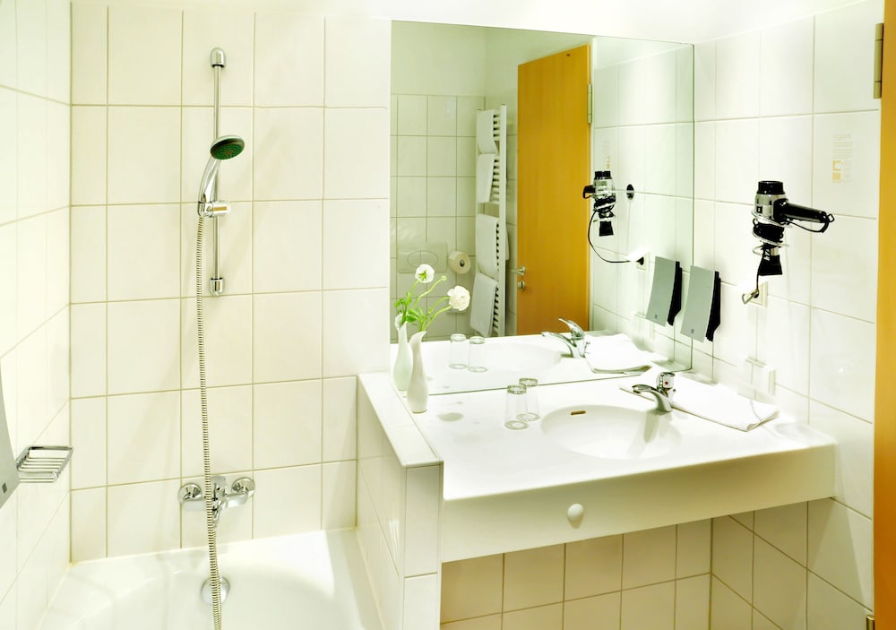 Airporthotel Berlin Adlershof 39/75