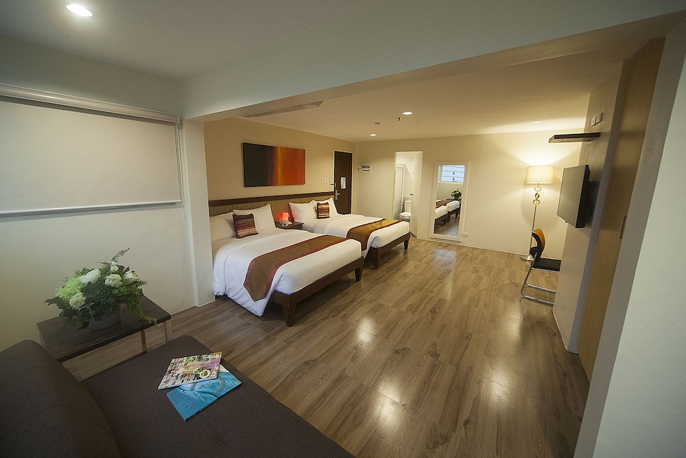 Ns Royal Hotel 39/59