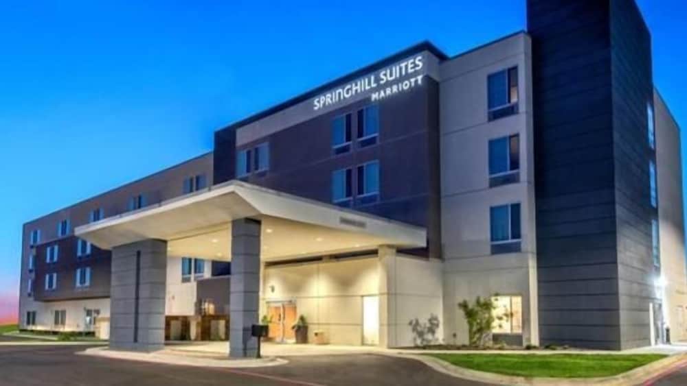 SpringHill Suites Detroit Dearborn 12/17