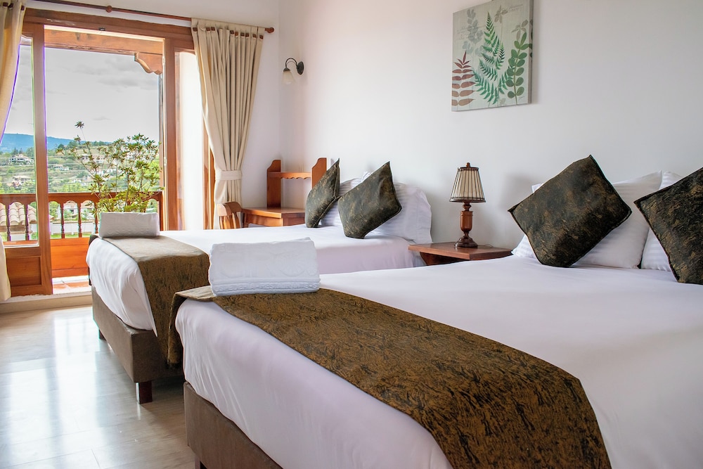 Hotel El Giro 13/50