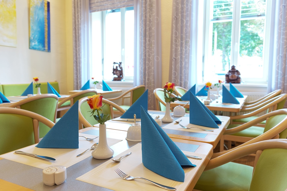 Melarose Feng Shui Hotel 54/64
