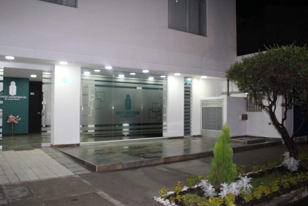Hotel White Light House 2/43