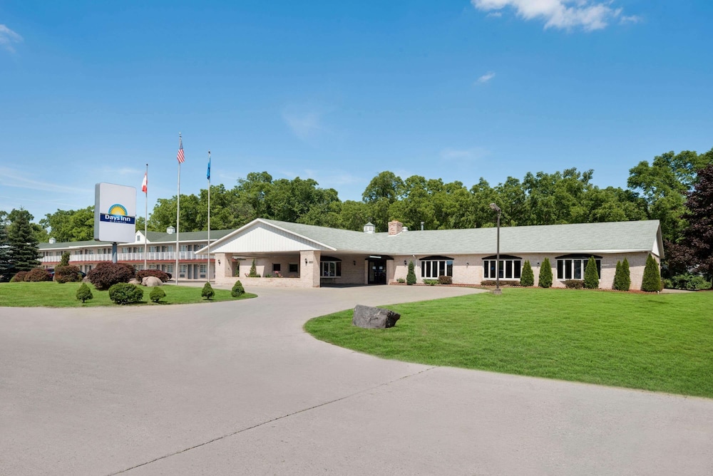 Days Inn by Wyndham Whitmore Lake 55/64