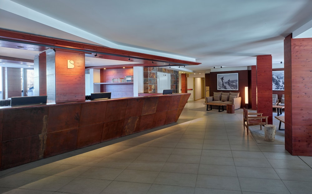 Lobby at Hotel Sansicario Majestic, CESANA TORINESE