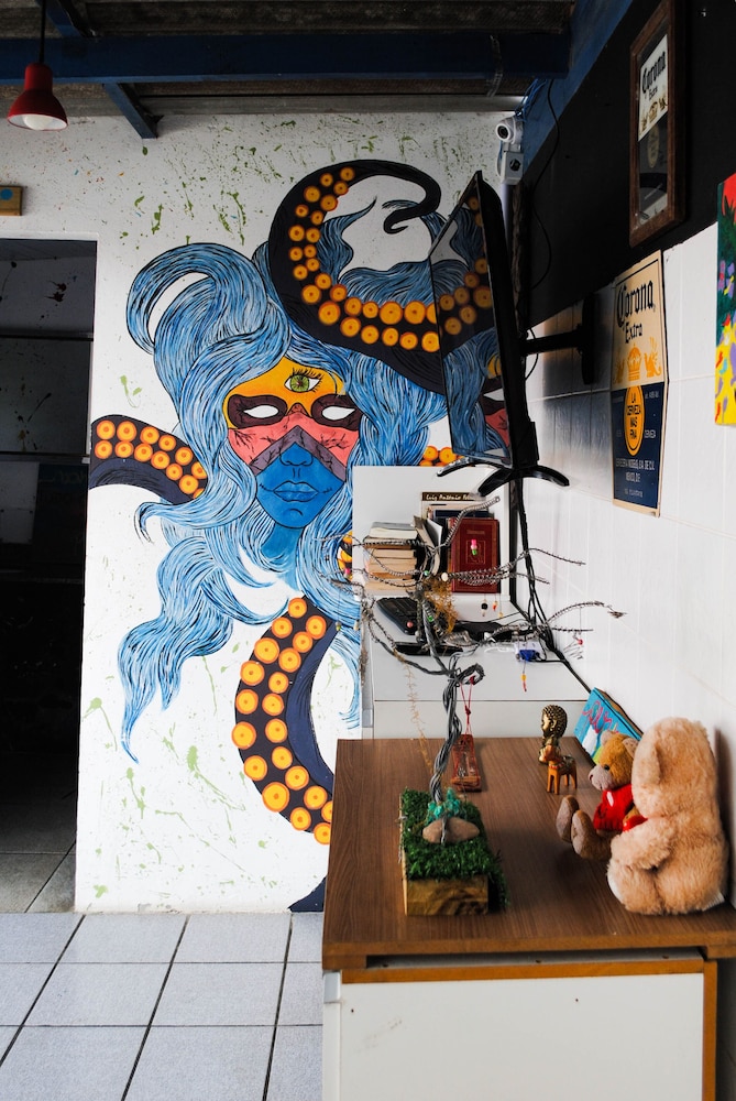 World Hostel 16/26
