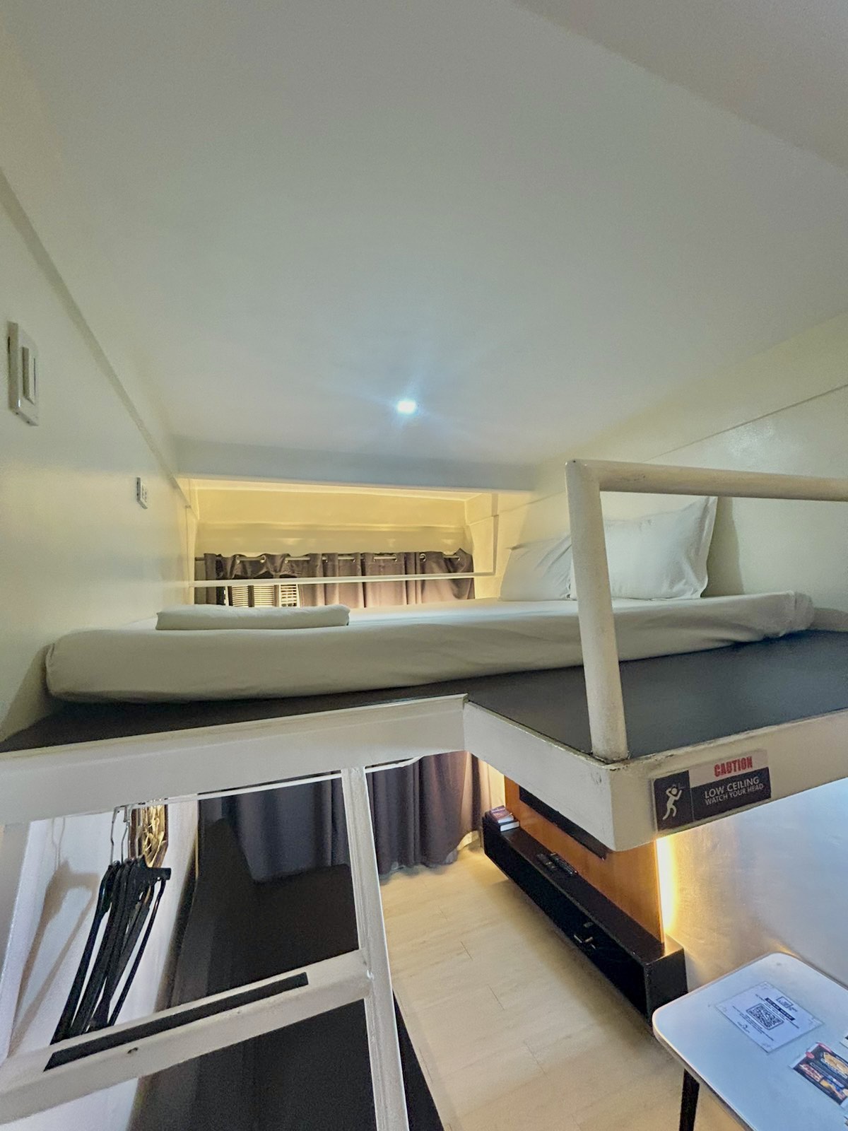 Loft, Standard, No Window