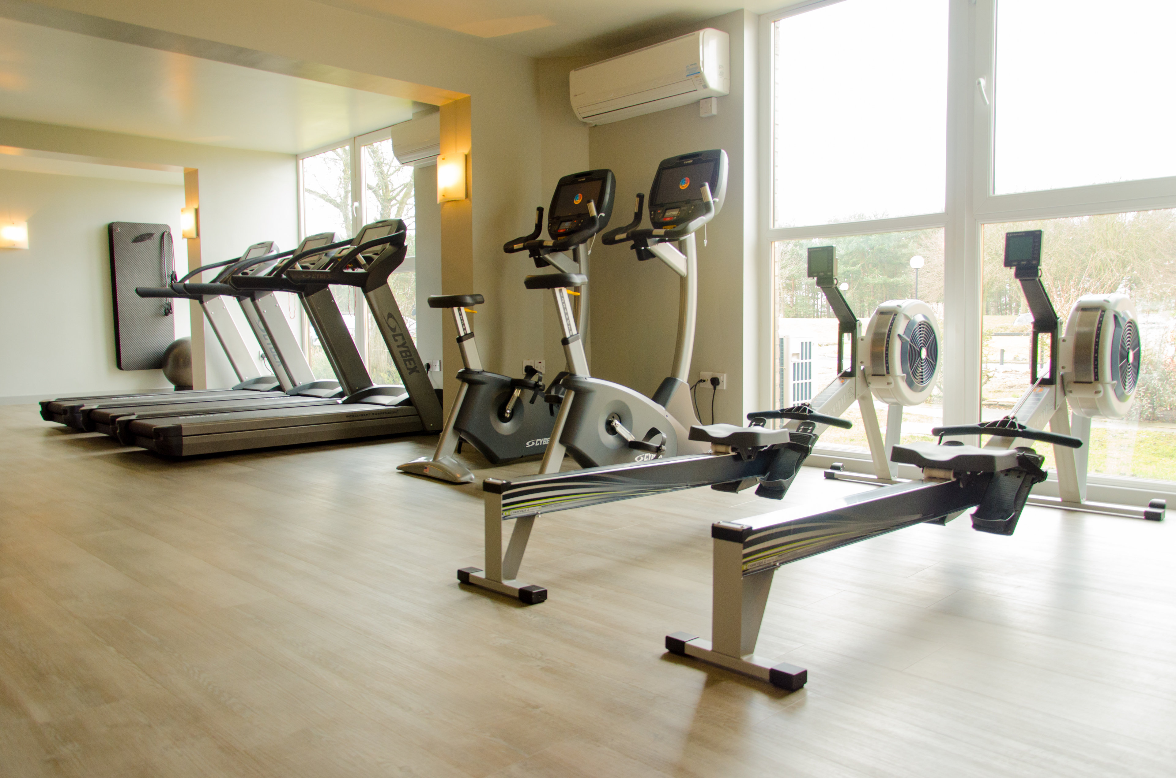 Holiday Inn Newcastle Gosforth Park By IHG 41/76