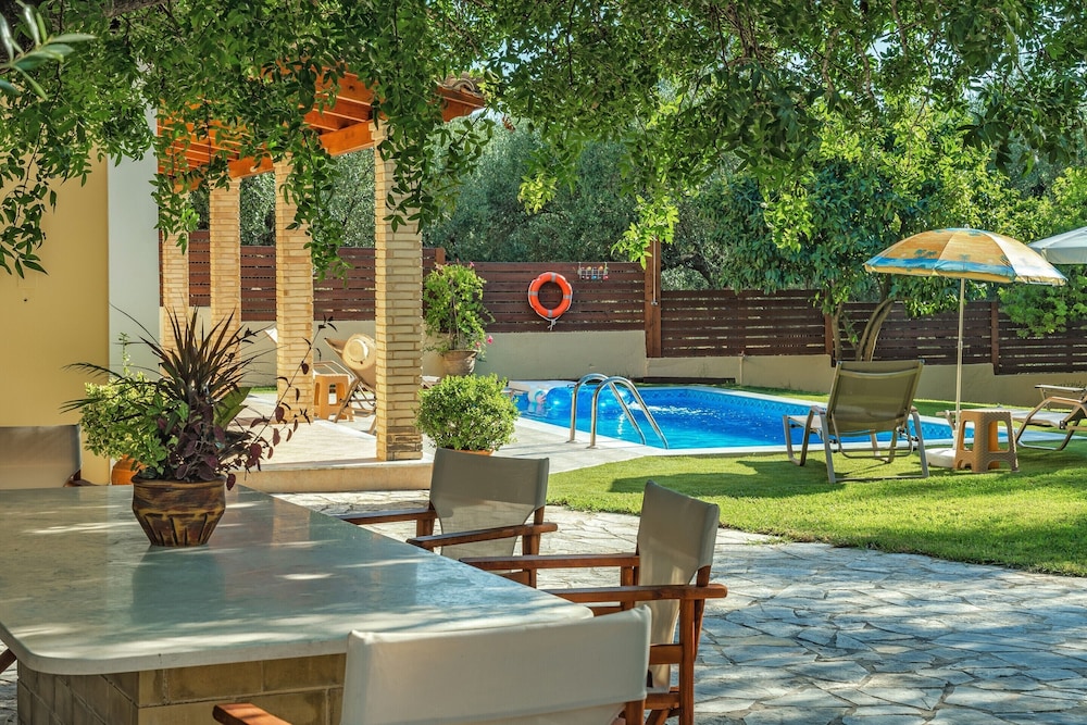 Villa Kardaris 44/57