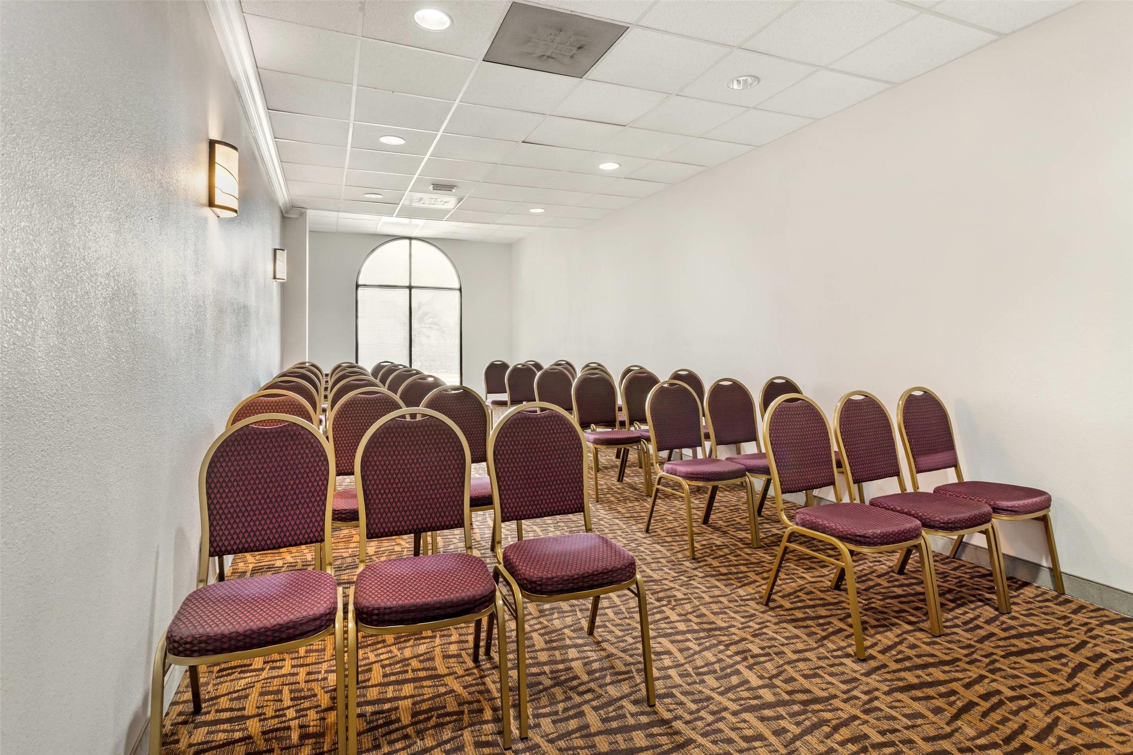 Comfort Suites Bush Intercontinental Airport 11/15