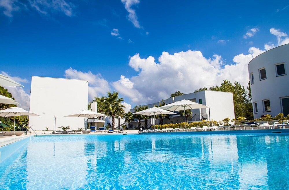 Medea Beach Resort 44/50