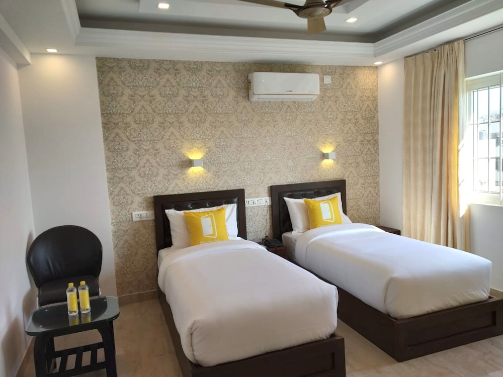 DELUXE, TWIN BEDS