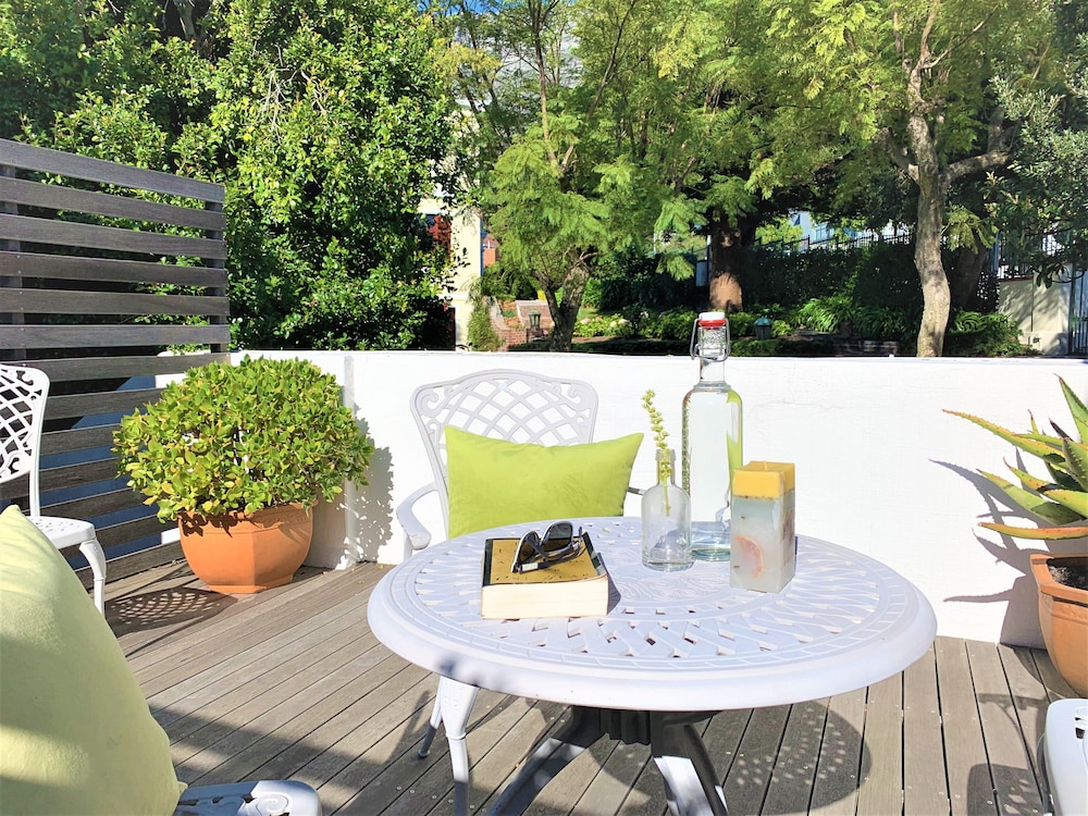 Abbey Manor Luxury Guesthouse 55/70