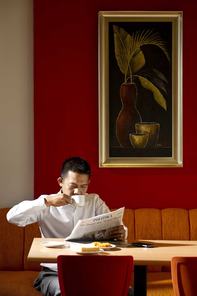 Zuri Express Hotel Pekanbaru 3/33