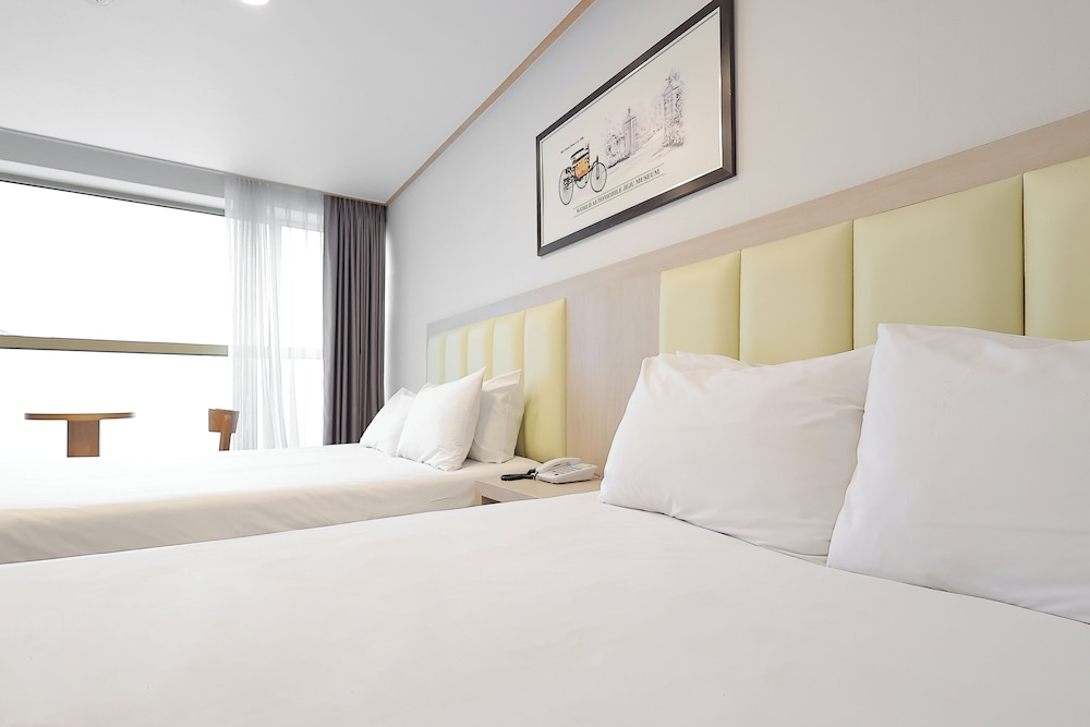 Shin Shin Hotel Jeju City 30/60