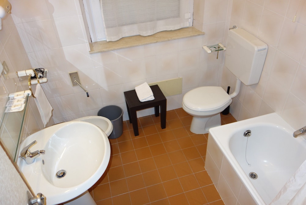 Euromotel Croce Bianca 55/59