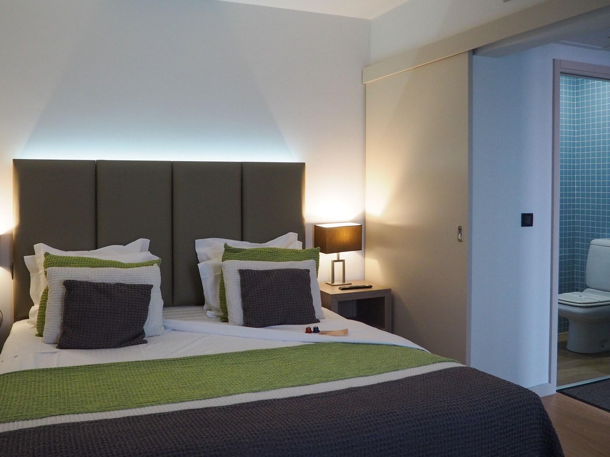 Master, Suite, City View