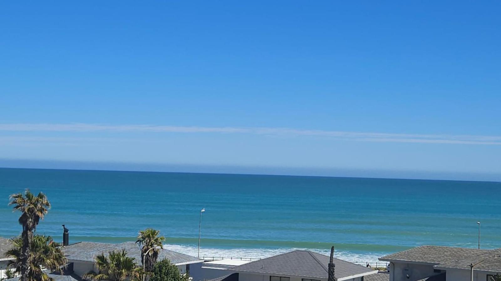 Sea Breeze Apartments 26/35