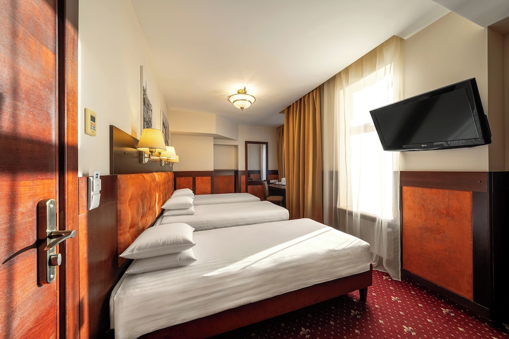Standard, Triple, 3 Beds