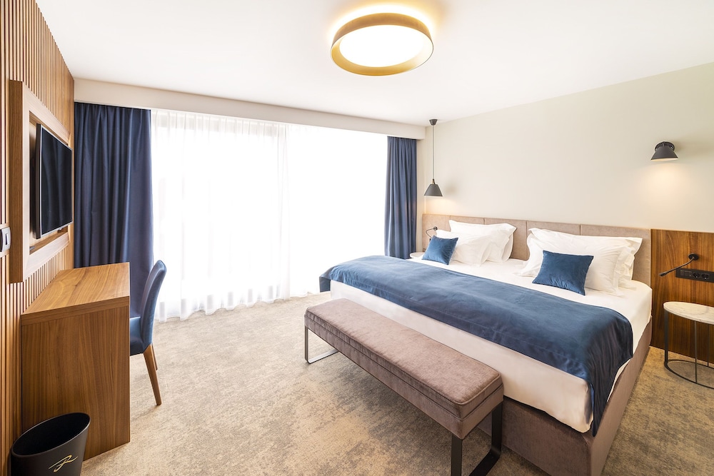 Riva Luxury Hotel 13/69