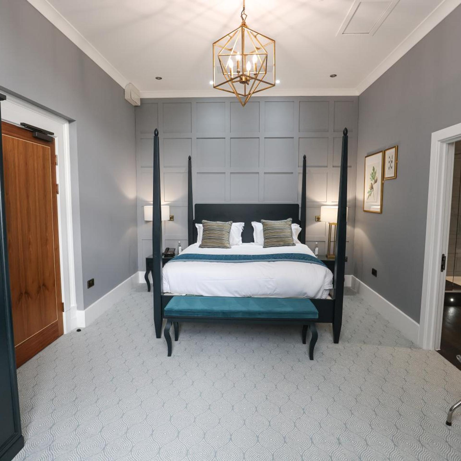 Castle, Suite