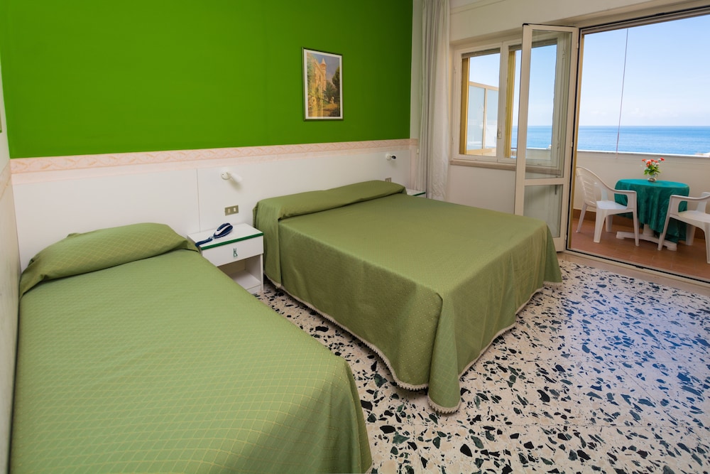 Baia Verde 12/50