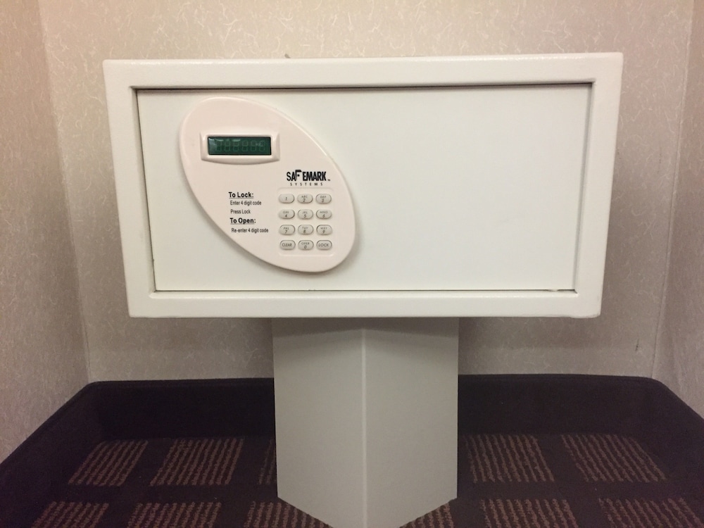Microtel Inn Suites By Wyndham Uncasville 12/27
