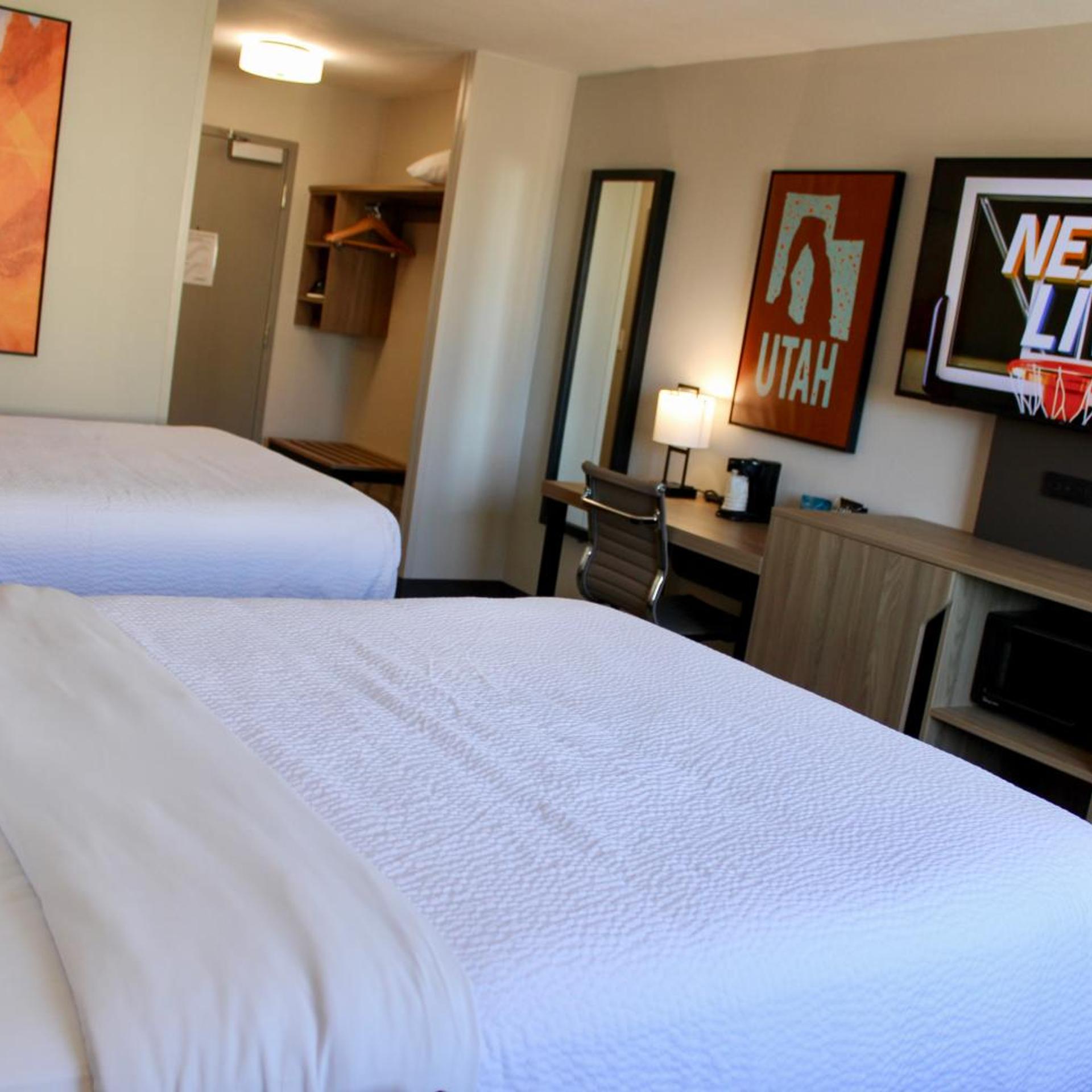 غرفة رباعية بسريرين كوين يُسمح فيها بالحيوانات الأليفة، The Cairn Hotel 3/5