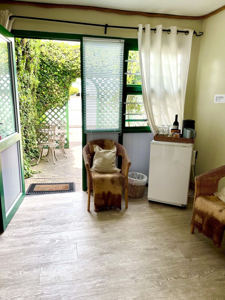 Sandra's Guest House 32/55