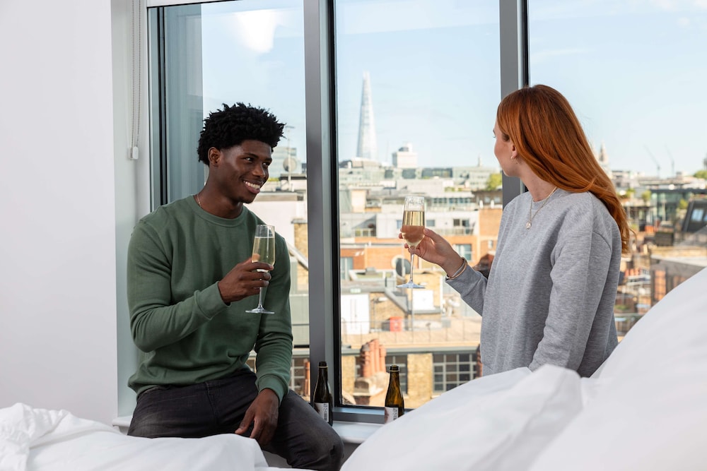 YOTEL London City, Select by Hilton 29/70