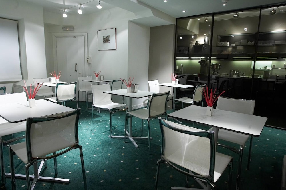 Hotel Zaragoza Plaza 37/50