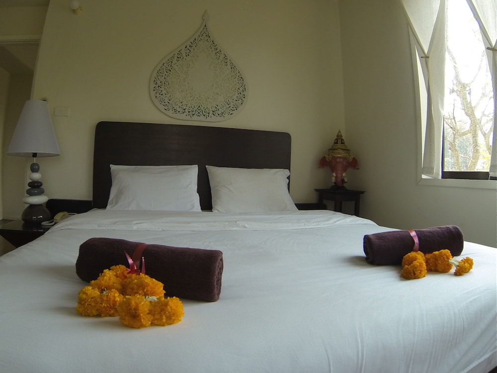 Super, Deluxe, King Bed