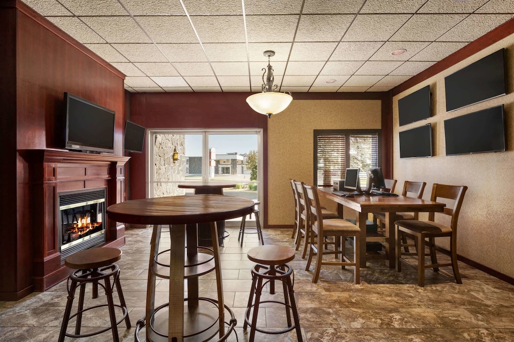 Baymont by Wyndham Mandan Bismarck Area 22/36