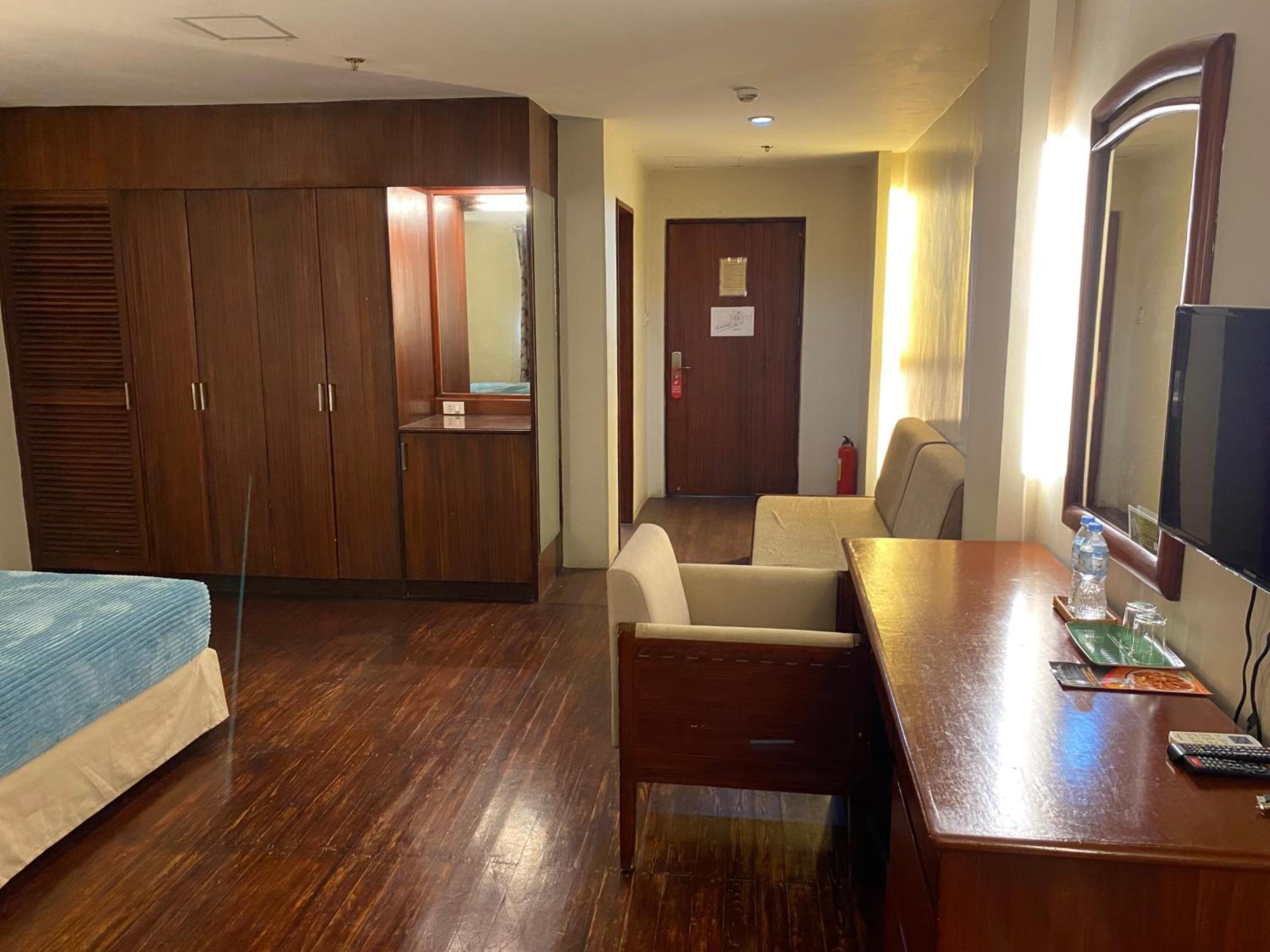 Century Plaza Hotel 30/50
