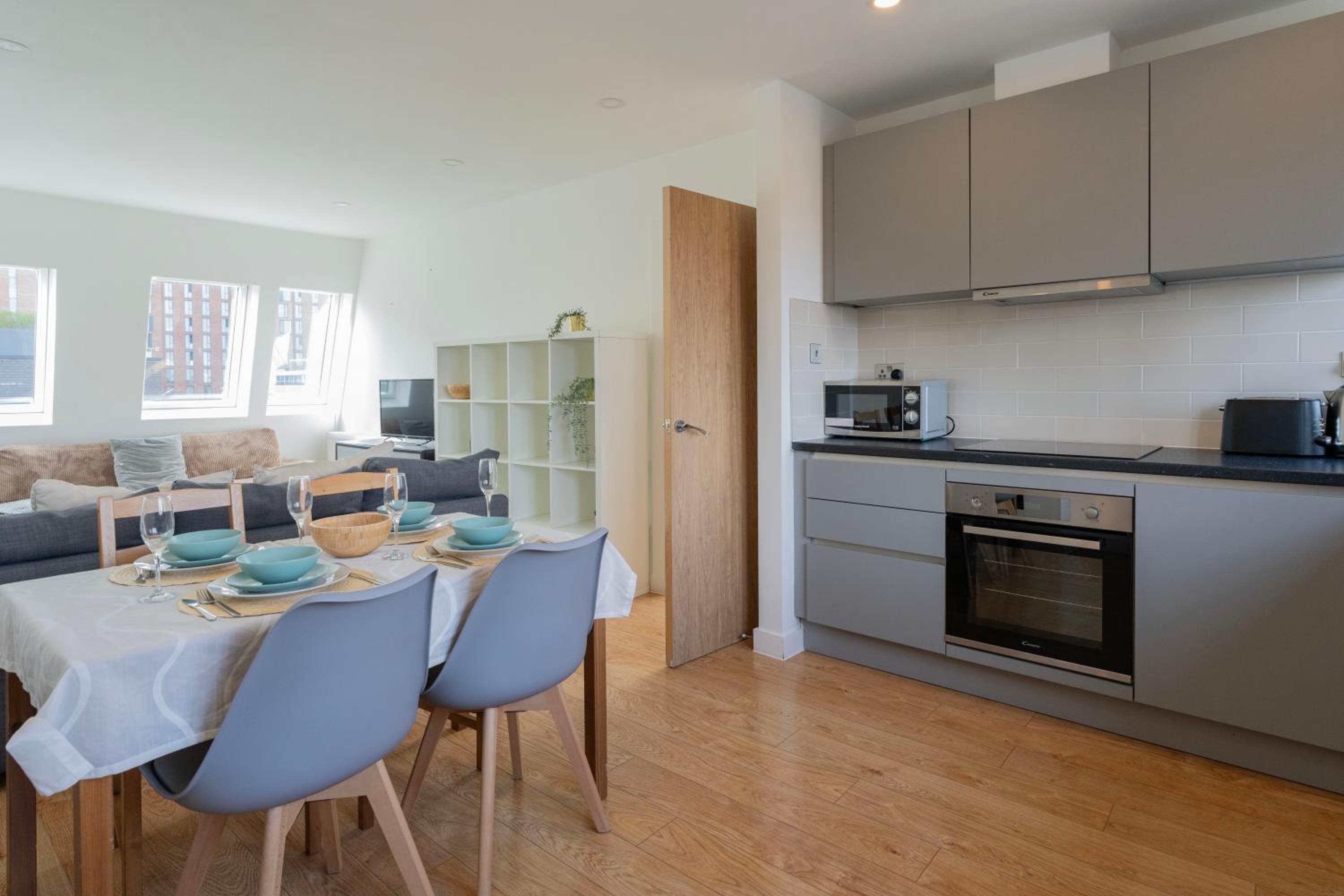 Shoreditch Apartments by PrimeCityHosts 34/37