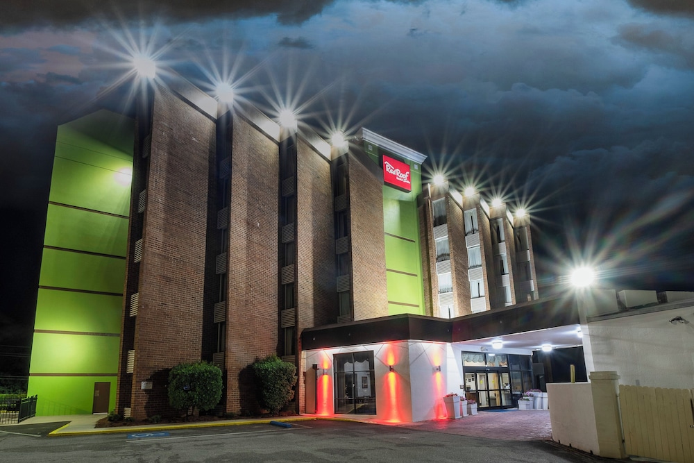 Red Roof Inn and Suites Macon 1/71