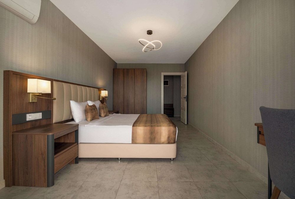 Days Inn by Wyndham Alanya 16/48