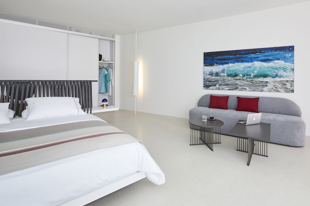 Alti Santorini Suites - Adults Only 14/39