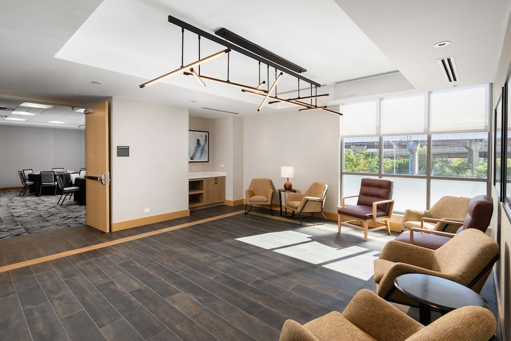 Hyatt Place Albany 16/29