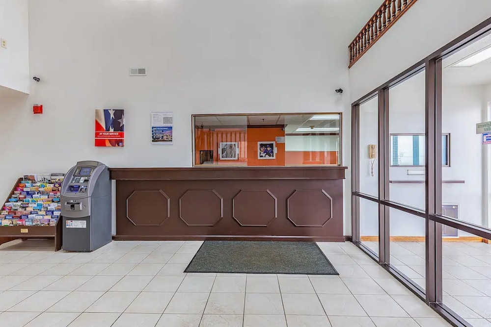 Red Lion Inn & Suites Pontoon Beach 11/55