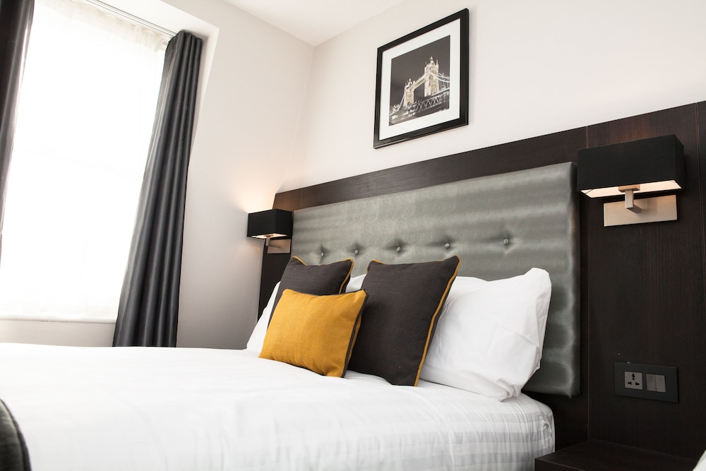 The Tudor Inn Hotel 16/28