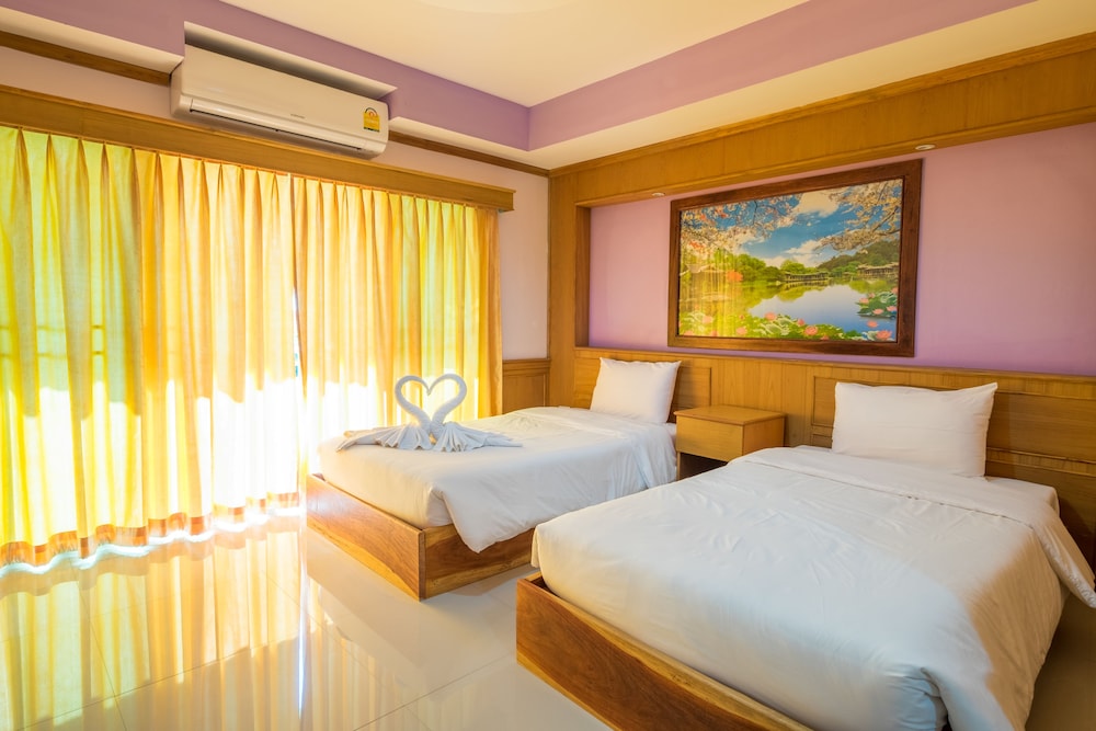 Hiso Place Hotel 25/70