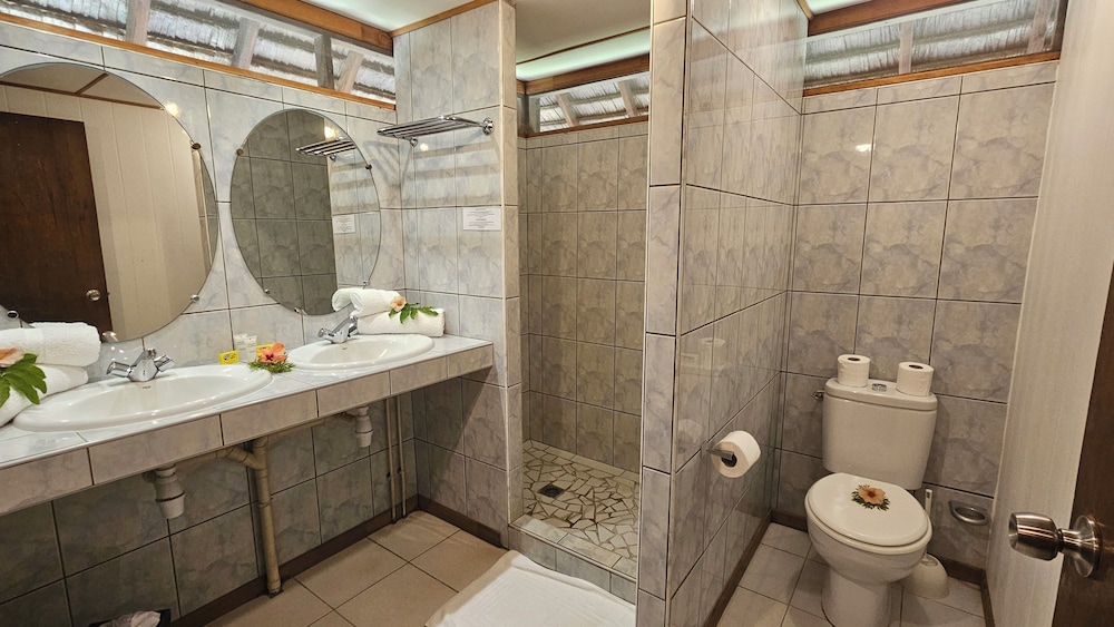 Bungalow, Queen Bed, No Air Condition, Garden Area, Hotel Hibiscus 4/8